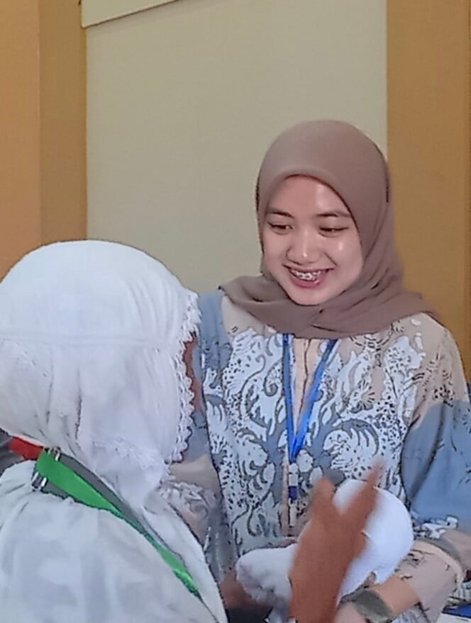 
Petugas Haji Ramah, Jamaah Kloter 4 Deli Serdang Merasa Nyaman dan Terlayani