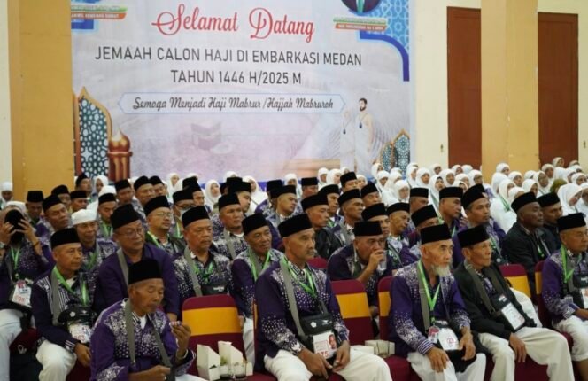 
Proses Pelayanan dan Penerimaan Calon Jemaah Haji Kloter 5 Asal Madina Berjalan Tertib di Ahmed
