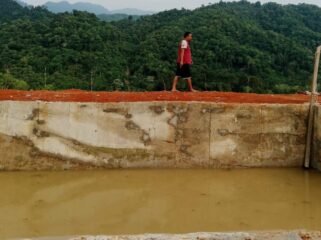 Dua kolam renang yang disebut-sebut milik Bupati Langkat H Syah Afandin saat proses pembangunan.