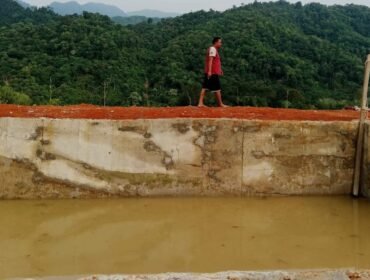 Dua kolam renang yang disebut-sebut milik Bupati Langkat H Syah Afandin saat proses pembangunan.