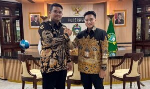 Gubernur Sumut Muhammah Bobby Afif Nasution bersama Pimpinan DPRD Sumut Ricky Anthony