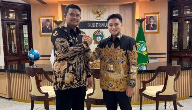 
Gubernur Sumut Muhammah Bobby Afif Nasution bersama Pimpinan DPRD Sumut Ricky Anthony.