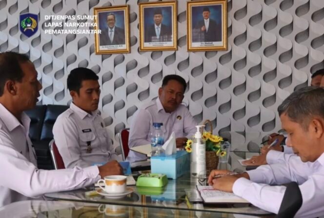 
Langkah Tegas dan Terarah: Kalapas Gelar Rapat Koordinasi dengan Pejabat Struktural
