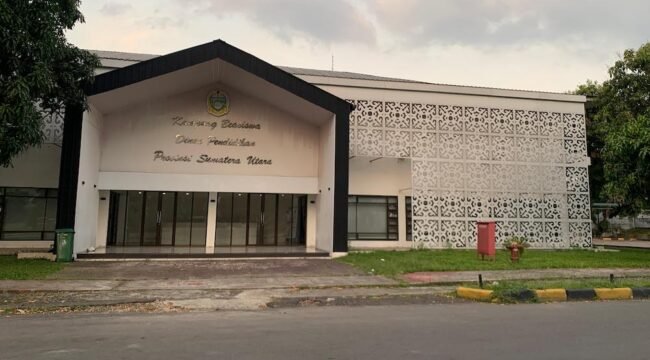 Sekretariat Kampung Beasiswa di Blok I, Komplek taman impian indah No 8, Sei Sikambing C II, Medan Helvetia, Kota Medan.