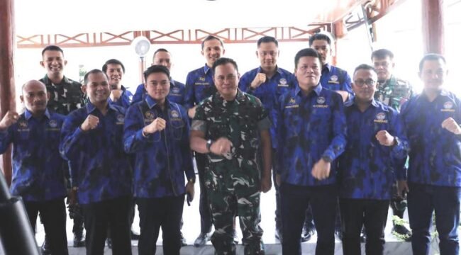 Pangdam I/BB Mayjen Rio Firdianto usai menerima silaturrahmi Ketua DPW KOMBAT Sumut yang juga merupakan Pimpinan DPRD Sumut.
