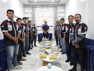 Pimpinan PDRD Sumut Ricky Anthony saat menerima silaturrahmi SUARA di Stabat.