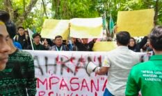 Kondusif, Driver Ojol dan Mahasiswa Warnai Demo di DPRD Langkat