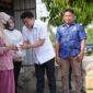 Pimpinan DPRD Sumut Ricky Anthony dan anggota DPRD Langkat Ristya Chayani menyambangi korban kebaran rumah di Kecamatan Hinai.